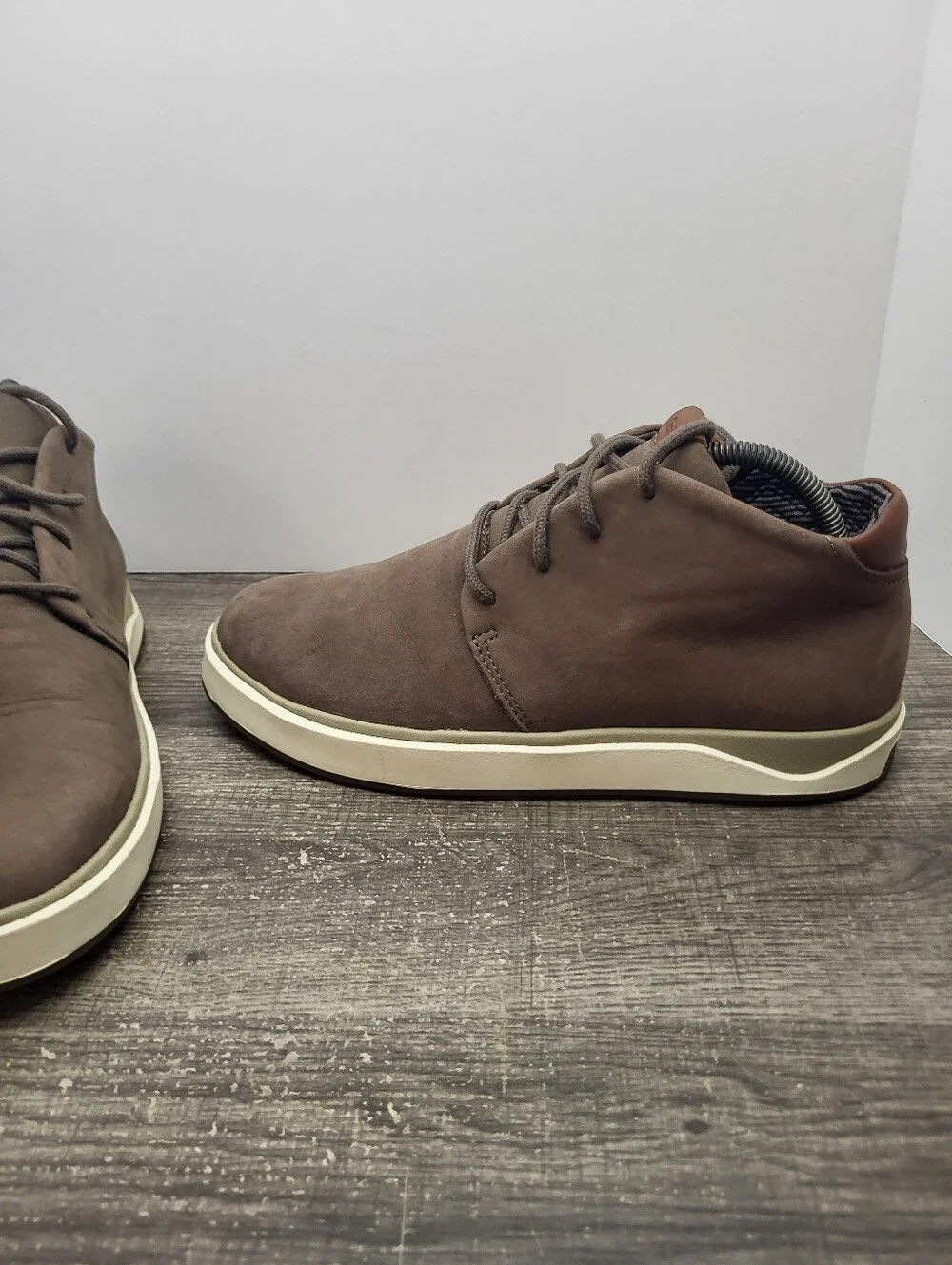 Olukai Boots Mens Size 8 Papaku 'Ili Chukka Mustang Leather Round Toe Ankle